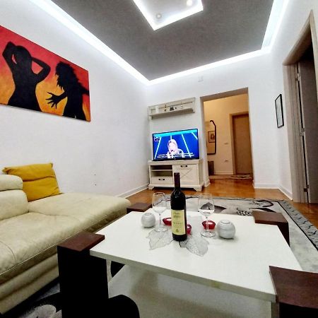 Apartment Alex Belgrado Buitenkant foto