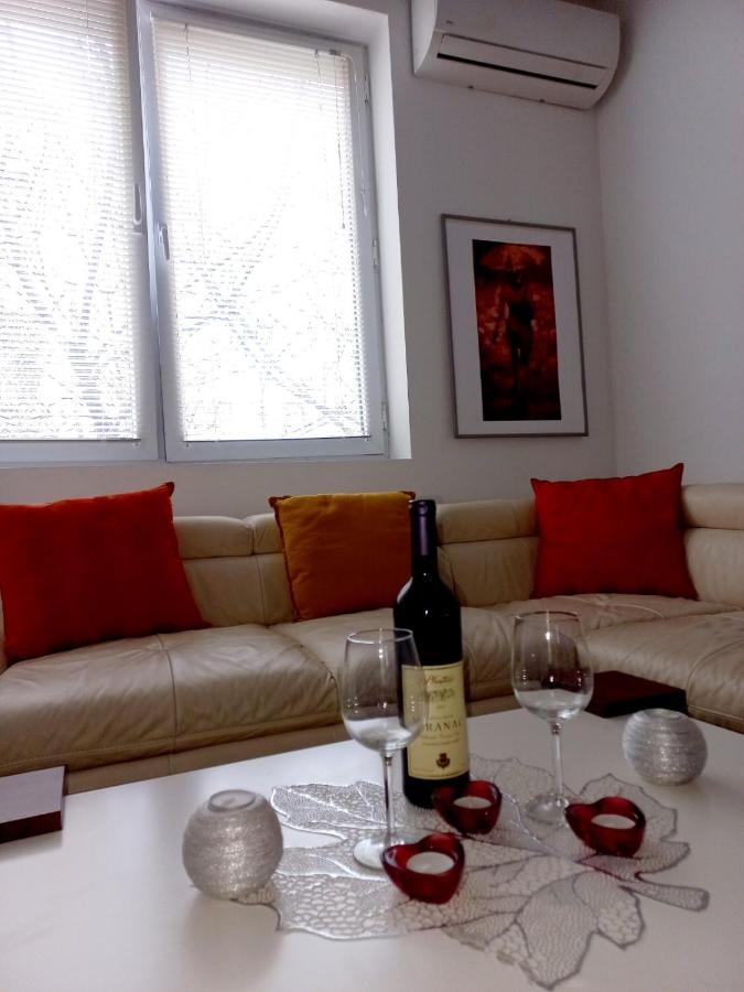 Apartment Alex Belgrado Buitenkant foto