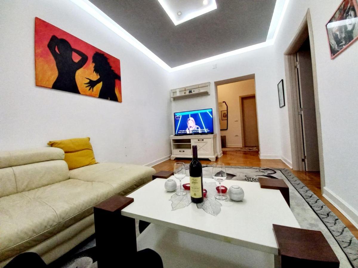 Apartment Alex Belgrado Buitenkant foto