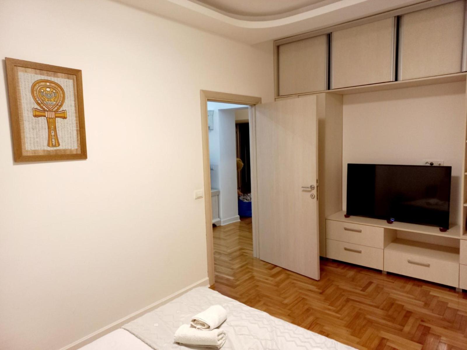 Apartment Alex Belgrado Buitenkant foto